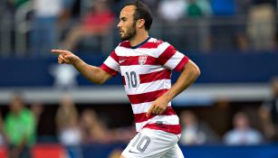 Donovan celebra un gol con su selección