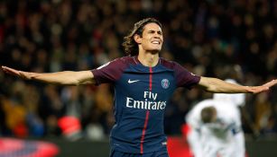 Cavani festeja el gol frente al Dijon