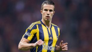 Van Persie durante un partido con el Fenerbahce