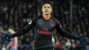 Alexis Sánchez festeja un gol con el Arsenal