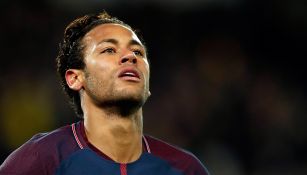 Neymar se lamenta en juego del PSG