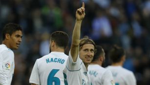 Modric dedica a un gol a la tribuna en un partido de Liga