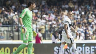 Guzmán y Castillo durante el partido en CU