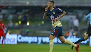 Jérémy Ménez celebra gol contra Lobos BUAP