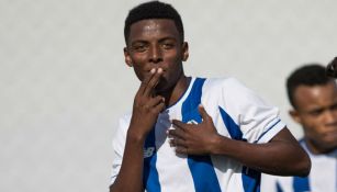 Joao Maleck celebra un gol con el Porto