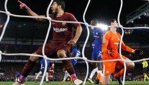 Suárez grita el tanto de Messi en Stamford Bridge