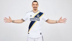 Ibra, durante una sesión de fotos con el LA Galaxy 