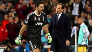 Allegri en diálogo con Buffon