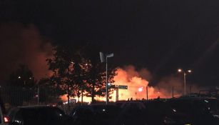 Incendio a las afueras del estadio Akron