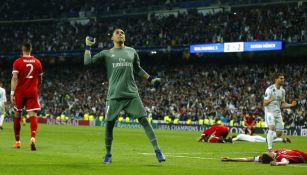 Keylor Navas en festejo durante el duelo contra Bayern Munich