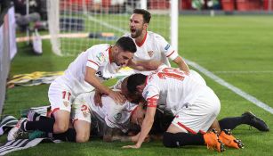 Sevilla festeja gol contra la Real Sociedad