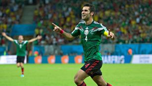 Rafael Márquez celebra un gol del Tri en el Mundial de Brasil 2014