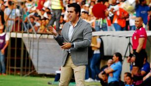 Michel Leaño dirige un encuentro del Zacatepec