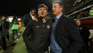 Cristante y Siboldi, durante un juego entre Toluca y Santos