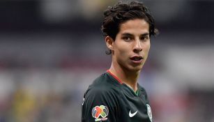 Diego Lainez en un juego del América