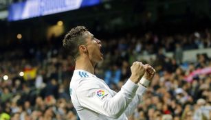 Cristiano Ronaldo festeja tras anotar con el Real Madrid 