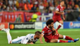 Ramos y Salah al momento de la lesión del egipcio 