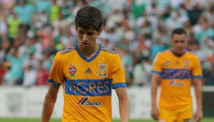 Jürgen Damm, molesto tras un juego de Tigres 