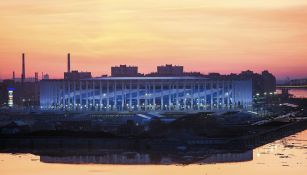 El Estadio ubicado en Nizhny Novgorod bajo el atardecer en Rusia