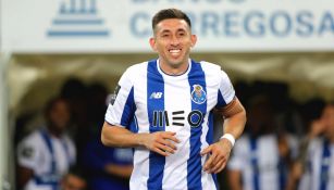 Héctor Herrera festeja gol con el Porto