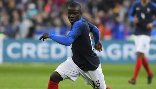 N'Golo Kanté disputa un juego con la Selección de Francia