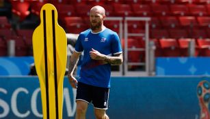 Gunnarsson entrena con lslandia previo a enfrentar a Argentina