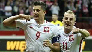 Lewandowski celebra un gol con la Selección de Polonia