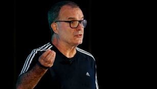 Bielsa da una plática en la Semana del Futbol de 2018