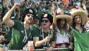 Aficionados celebran en juego de México 