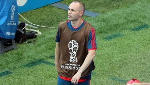 Iniesta luce pensativo durante el juego contra Rusia 