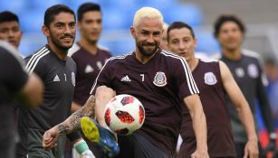 Jugadores de la Selección Mexicana durante entrenamiento previo al duelo contra Brasil 