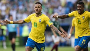 Neymar festeja su gol contra México en Rusia 2018