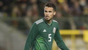 Diego Reyes durante un partido del Tri