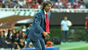 Matías Almeyda dirige un encuentro de Chivas en el C2018