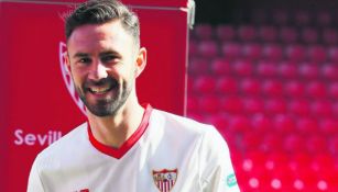 Miguel Layún, durante su presentación con Sevilla