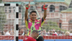 Cafu rinde homenaje a Jorge Campos