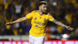 Gignac celebra su gol ante León en el Apertura 2018