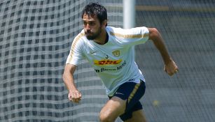 Alejandro Arribas, durante un entrenamiento con Pumas