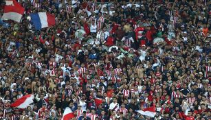 Aficionados de Chivas, durante un encuentro en el Estadio Akron