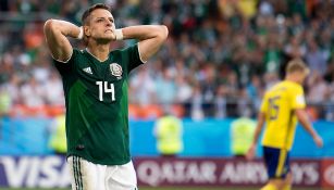 Chicharito se lamenta en un juego del Tri durante Rusia 2018