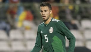 Diego Reyes durante un partido del Tri