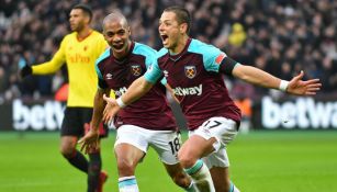 Chicharito durante un entrenamiento con West Ham 