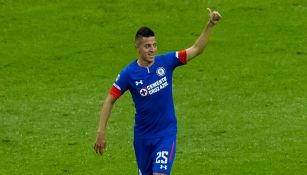 Roberto Alvarado celebra su gol contra Tigres en la J3 del A2018