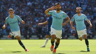 Kun Agüero festeja uno de sus goles frente al Chelsea