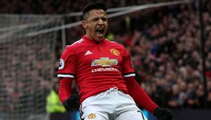 Alexis Sánchez festeja un gol con Manchester United