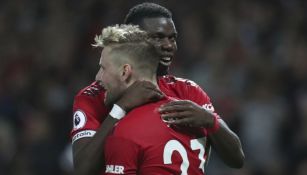 Paul Pogba y Luke Shaw celebrando el gol del Manchester United