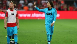 Guillermo Ochoa, durante un partido contra el Ajax