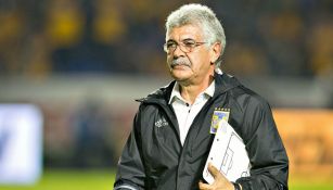 Tuca Ferretti después de un partido de Tigres