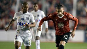 Carlos Sánchez durante partido de Copa Libertadores 