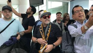 Maradona arriba al AICM